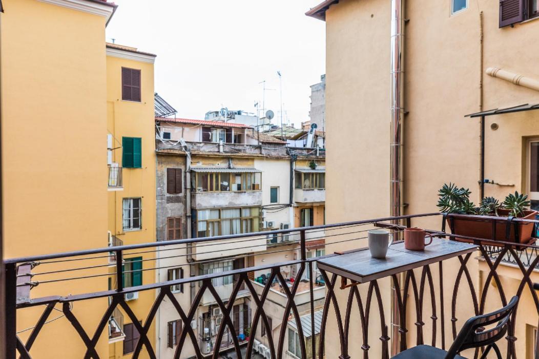 Minerva'S Place, Rome